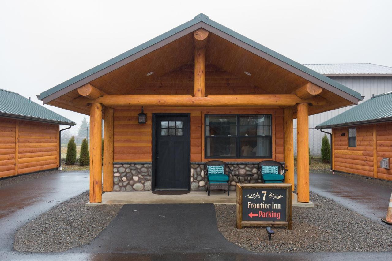 Woodland Inns Forks Exterior photo